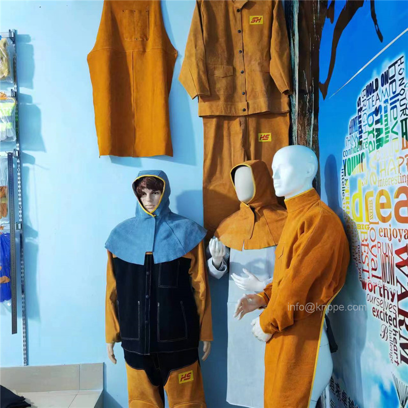 welder gloves showroom display02